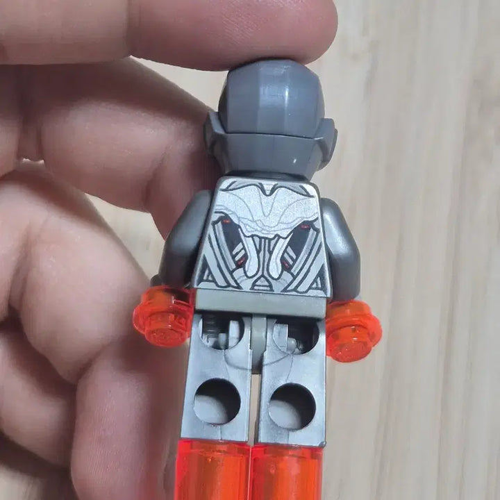 [BUNJANG] Lego Marvel Ultron Minifigure / 레고 마블 울트론 미니피규어