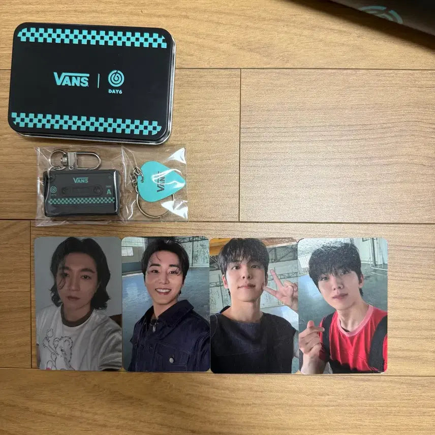 [BUNJANG] Day6 Vans Photocard Keyring / 데이식스 반스 포카 키링 양도