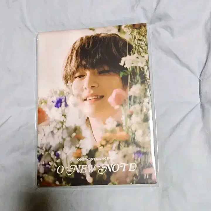 [BUNJANG] SHINee Onew Onew Note Postcard Book / 온유 오뉴노트 포스트카드 븍