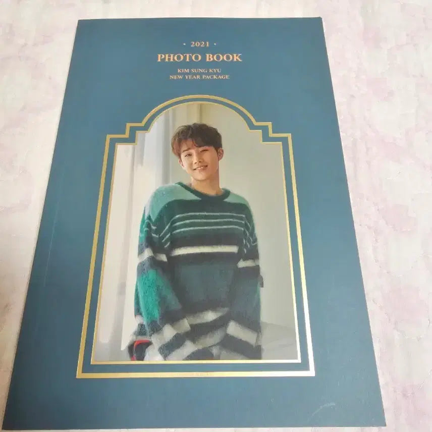 [BUNJANG] Kim Sung Kyu 2021 Signature Photobook / 인피니트김성규 2021 시그 포토북 판매