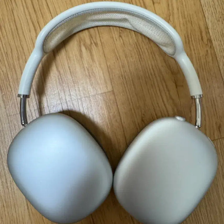 [BUNJANG] Apple AirPods Max Silver (Pairing Malfunction) / 에어팟 맥스 실버 (8핀) 페어링 고장