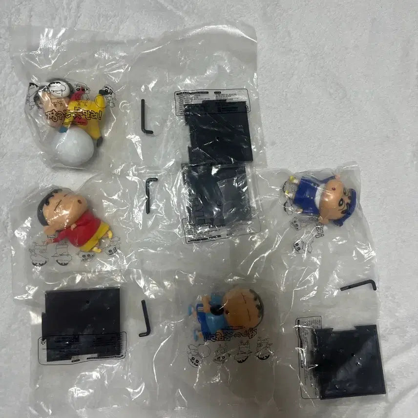 [BUNJANG] Crayon Shin-chan Lotteria Limited Edition Figure Set / 짱구 롯데리아 한정판 피규어 팝니다(Crayon Shin-chan