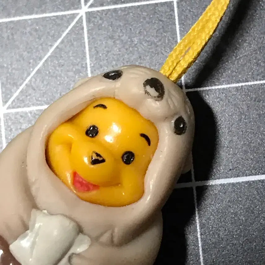 [BUNJANG] 2000s Winnie the Pooh Rubber Strap Otter/Seal / 2000년대 곰돌이 푸 고무 스트랩 판매 수달 해달