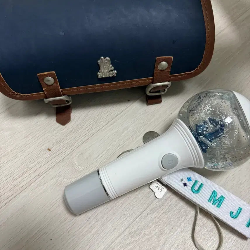 [BUNJANG] GFRIEND 1st Generation Lightstick with Storage Bag / 여자친구 응원봉