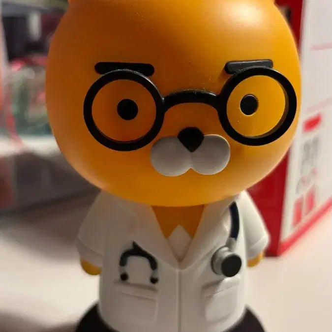 [BUNJANG] Kakao Friends Doctor Ryan Figure / 카카오프렌즈 의사 라이언 피규어