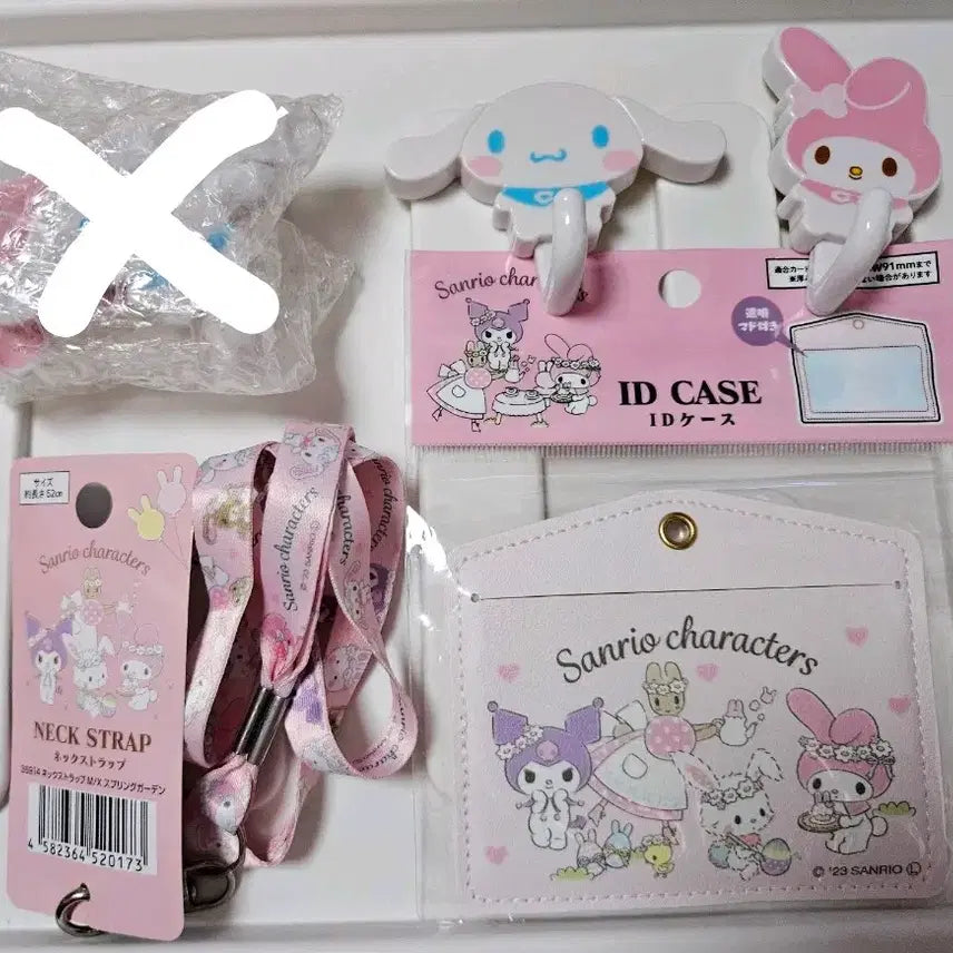 [BUNJANG] Sanrio Characters Card Case + Neck Strap Set / 23년 산리오 캐릭터즈 카드 케이스+ 넥스트랩 일괄 판매