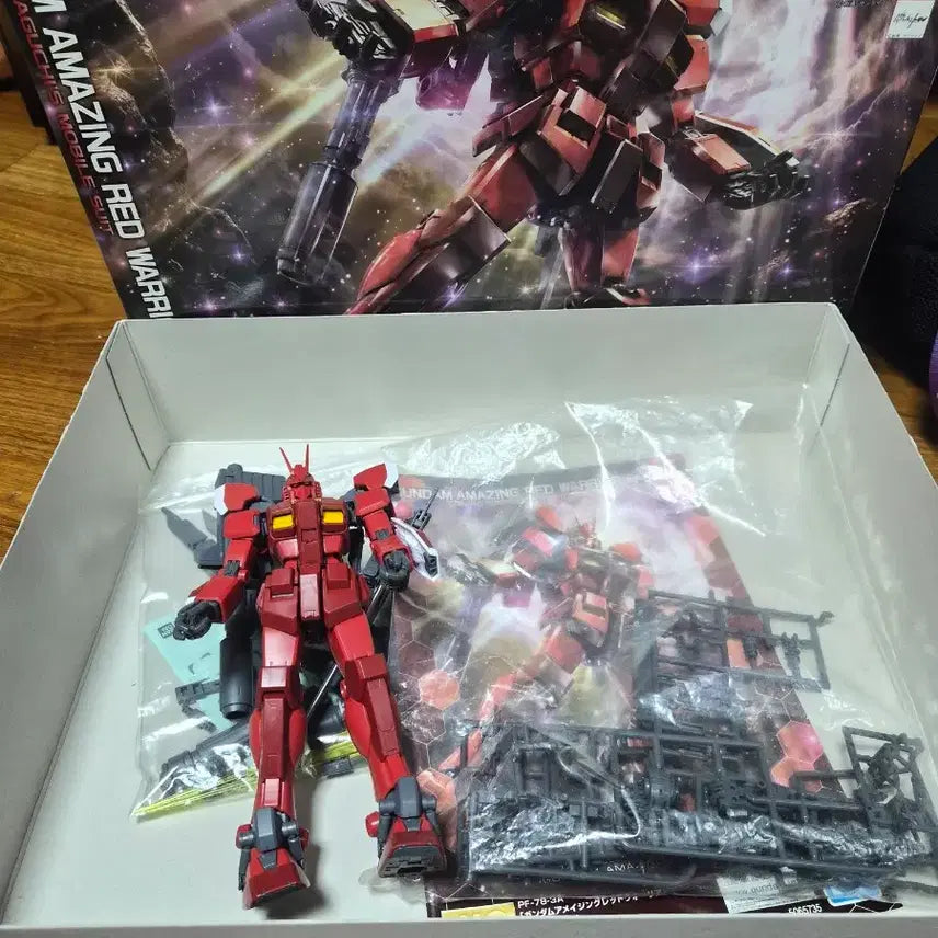 [BUNJANG] MG Amazing Red Warrior Assembled Model / mg 어메이징 레드워리어 가조립