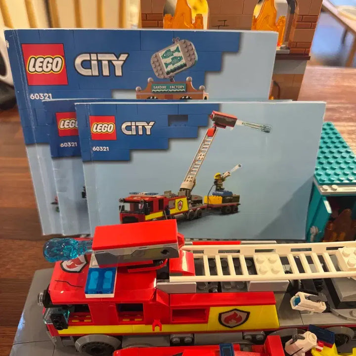 [BUNJANG] LEGO City Fire Station Set 60321 / 레고 시티 소방대 60321