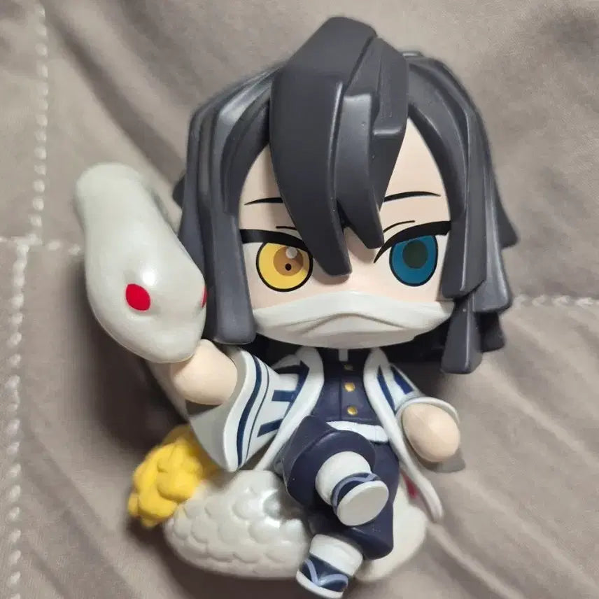[BUNJANG] Kimetsu no Yaiba Iguro Obanai Pop Mart Figure / 귀멸의 칼날 팝마트 이구로
