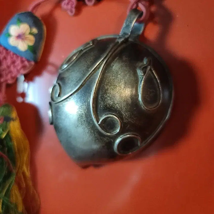 [BUNJANG] Joseon Dynasty Silver Gourd Flask / 조선시대 은 표주박