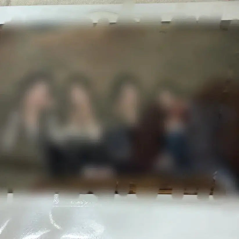 [BUNJANG] QWER Group Polaroid / QWER 단체 폴라로이드 판매 양도