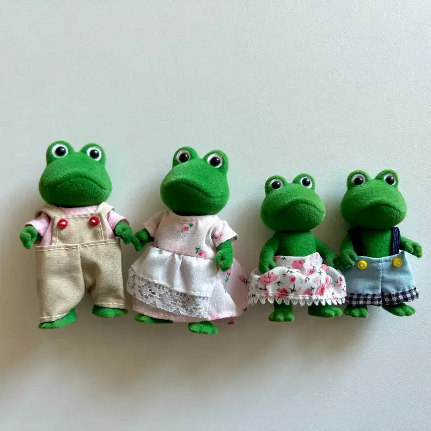 [BUNJANG] Sylvanian Families Old Frog Family UK Version / 실바니안 올드 개구리 가족 영국판