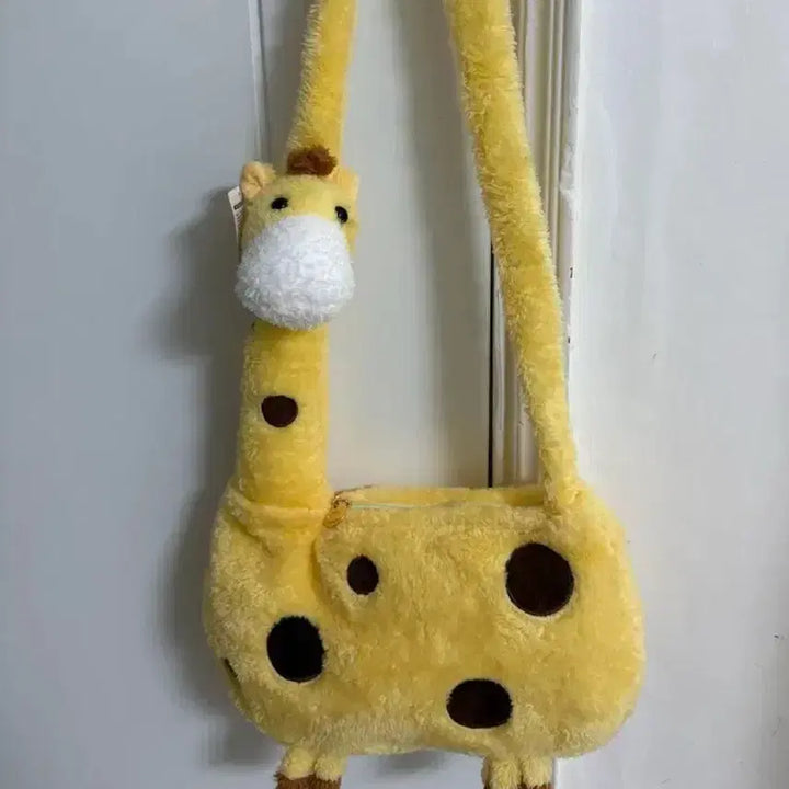 [BUNJANG] Giraffe Plush Crossbody Bag / 기린 인형 누이 크로스백 (새상품)