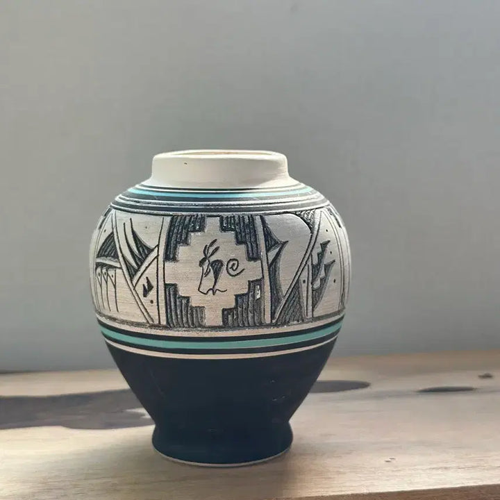 [BUNJANG] Lawrence Crank Huskeniene Navajo Pottery Vase 2001 / Lawrence Crank Huskeniene Navajo Pottery