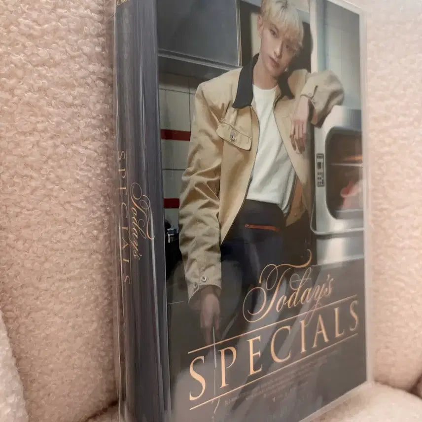 [BUNJANG] SEVENTEEN DK Birthday Box ver. 4 (Sealed) / [새상품]SEVENTEEN DK 생일박스 ver4.
