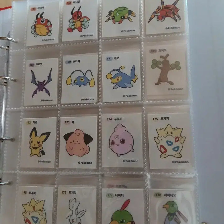 [BUNJANG] Pokemon Stickers 2nd Generation Full Set (116 Types) with Album and Extra Stickers / 포켓몬띠부씰 2세대 전종 116종 씰북 추가씰 포함