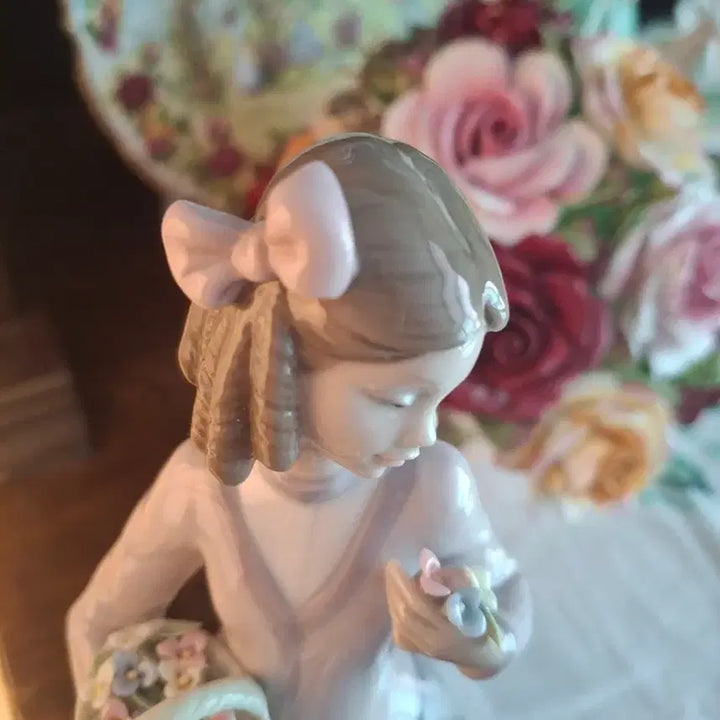 [BUNJANG] Yadro Girl with Flowers and Basket Statue / 야드로
