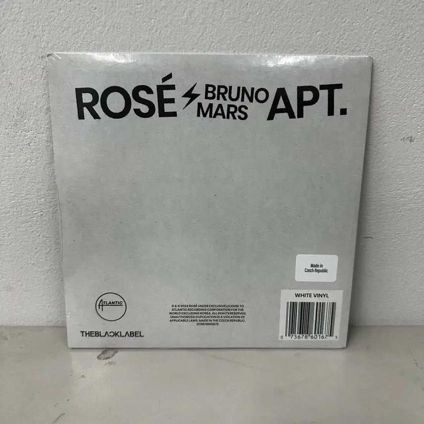 [BUNJANG] ROSÉ APT. 7" White Vinyl / 로제 - APT. 7" 화이트컬러 팝니다.