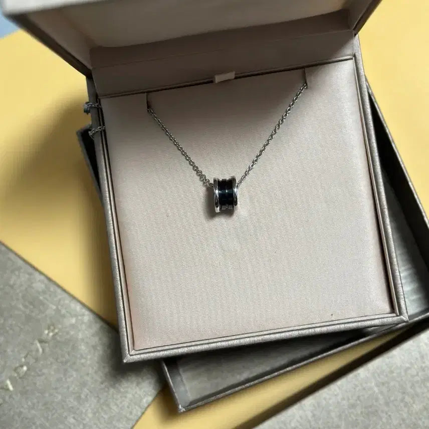 [BUNJANG] Bvlgari B.zero1 Save the Children Necklace / 불가리 비제로원 세이브더칠드런 목걸이