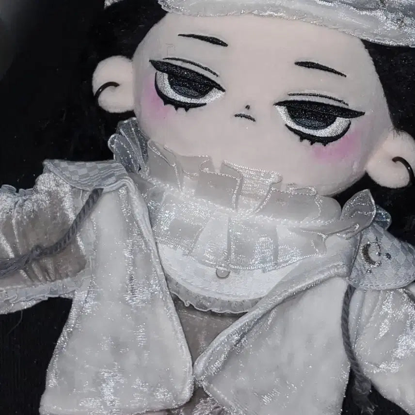 [BUNJANG] 20cm Wed. Bone Ggug Doll with Detachable Braided Headband and Gothic Rabbit Hoodie / 20cm 솜인형 웬스티 양도