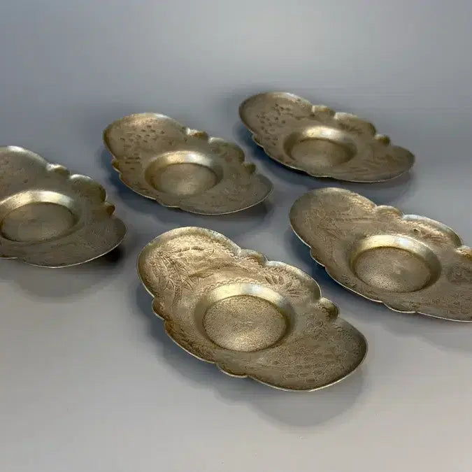 [BUNJANG] Zhu Shi Mu Gua Xing Mei Lan Wen Tea Tray Set (5 Pieces) / 초천태 주석 목과형 매란문 잔탁 5매 차탁 잔대 잔받침 배점 차선 차주