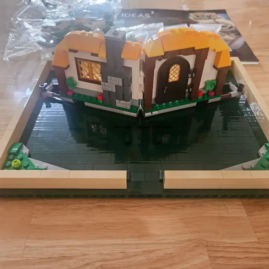 [BUNJANG] LEGO Ideas Pop-Up Book 21315 / 레고 21315 팝업북 빨강망토 잭과 콩나무 중고
