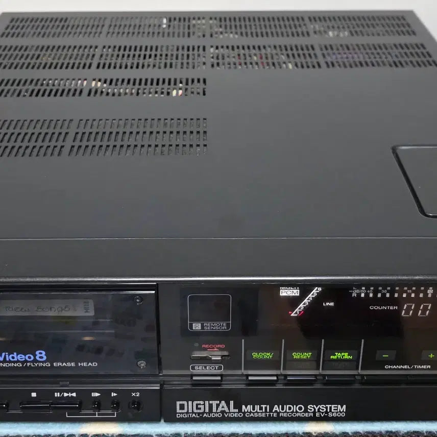 [SOLD OUT] 소니 Video Hi8 EV-S600 판매합니다