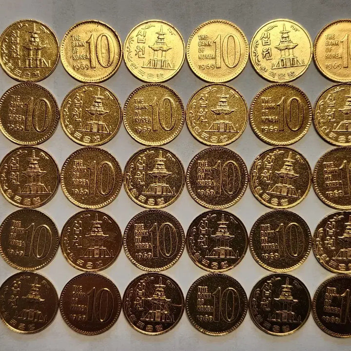 [BUNJANG] 1969 10 Won Coin Collection (30 Pieces) / 특년도/69년10원 30점