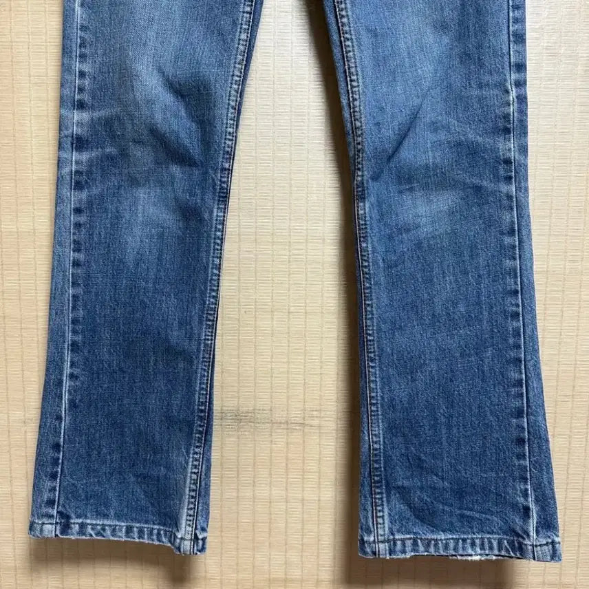 [BUNJANG] Hysteric Glamour Semi Bootcut Jeans / 히스테릭글래머 세미 부츠컷 청바지
