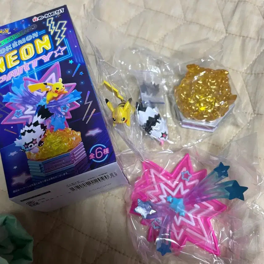 [BUNJANG] Pokemon Neon Party Pikachu Pichu Sealed / 포켓몬 네온파티 피카츄 지그제구리 미개봉
