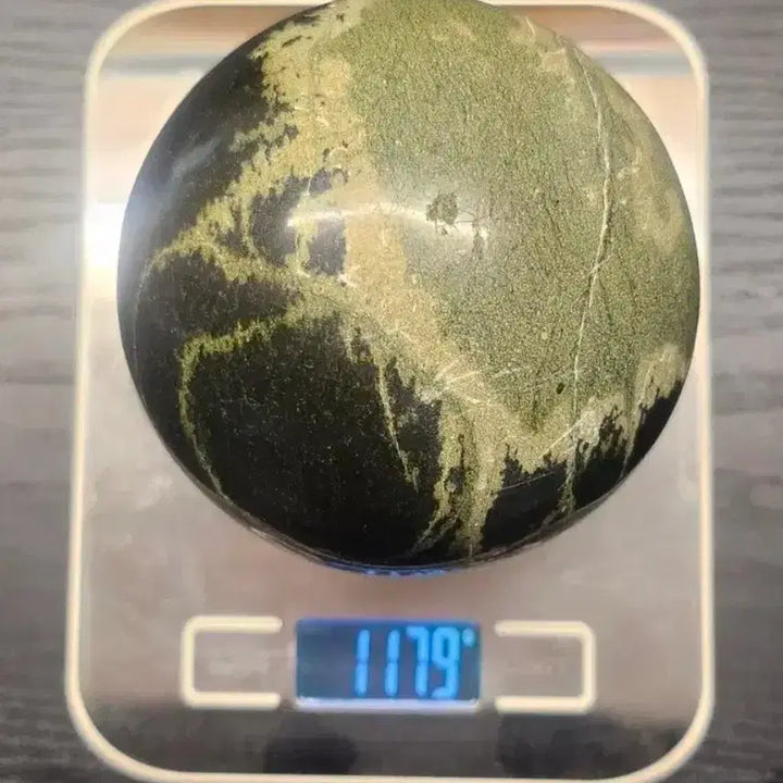 [BUNJANG] Precious Serpentine Sphere (9cm Diameter, 1.1kg) - Natural Raw Ore with Stand / 귀사문석 원석구 광물 수석