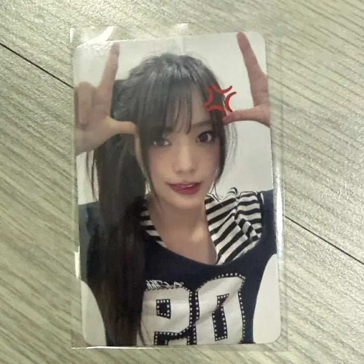[BUNJANG] QWER Mytar Goods Fan Sign Event Photocard / QWER 25.7.20. 마이스타굿즈 당첨자 포카 판매합니다