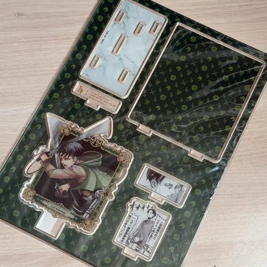 [BUNJANG] Attack on Titan Levi Acrylic Stand (Sealed) / 진격의거인 진격거 리바이 아크릴 미개봉