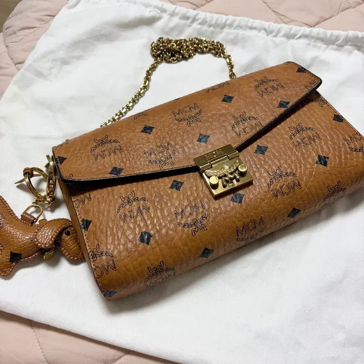 [SOLD OUT] MCM 비세토스 체인백 키링 포함