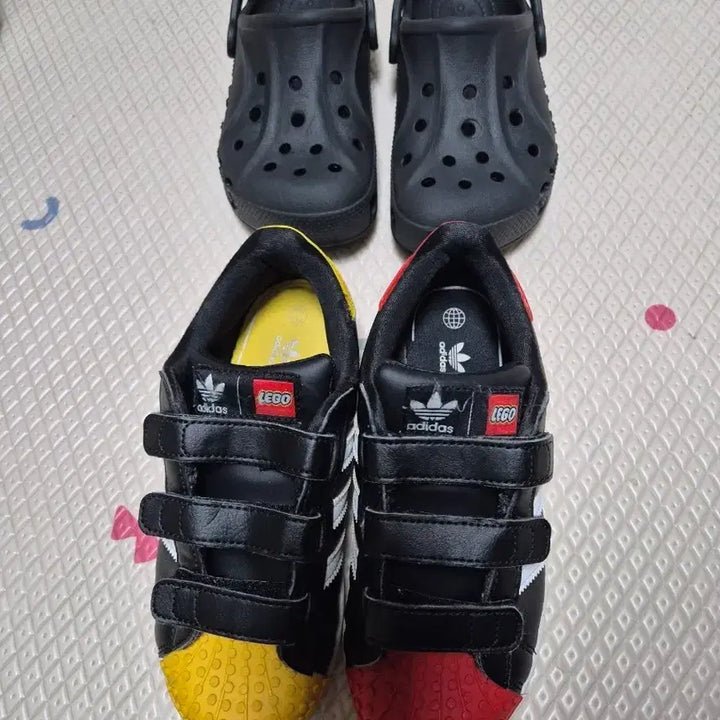 [SOLD OUT] 200 아디다스  레고 운동화 크록스 C13