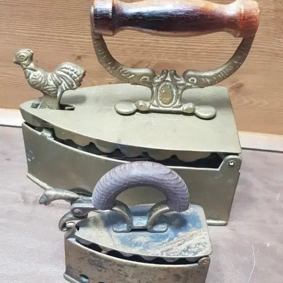 [BUNJANG] Antique Brass Iron Set (2 pcs) / 앤틱 황동 다리미 2개 세트