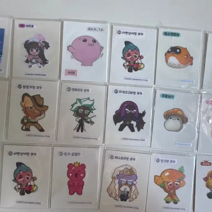 [BUNJANG] Tinipping, Cookie Run, Crayon Shin-chan, Mollang, MapleStory, Favorite Idol I-ding Sticker Bundle Set / 변경 쿠키런 최애의 아이 띠부씰 일괄 판매