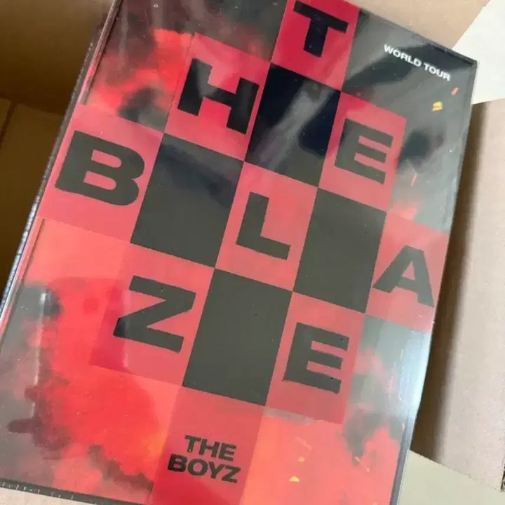 [BUNJANG] The Boyz The B LAZE QR Photocard (Sealed) / 더보이즈 더블레이즈 QR 미개봉