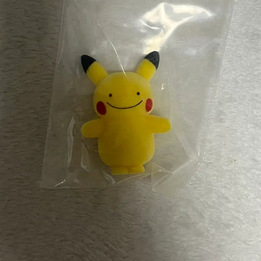 [BUNJANG] Pikachu Fluffy Figure / 피카츄 플로키피규어 팝니다