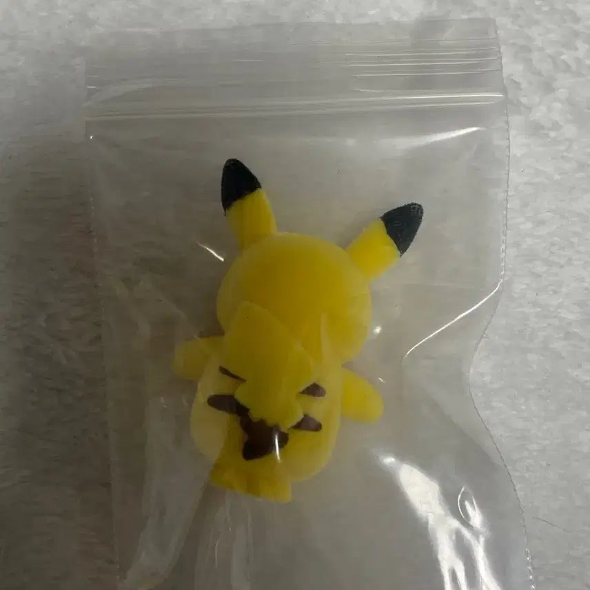 [BUNJANG] Pikachu Fluffy Figure / 피카츄 플로키피규어 팝니다
