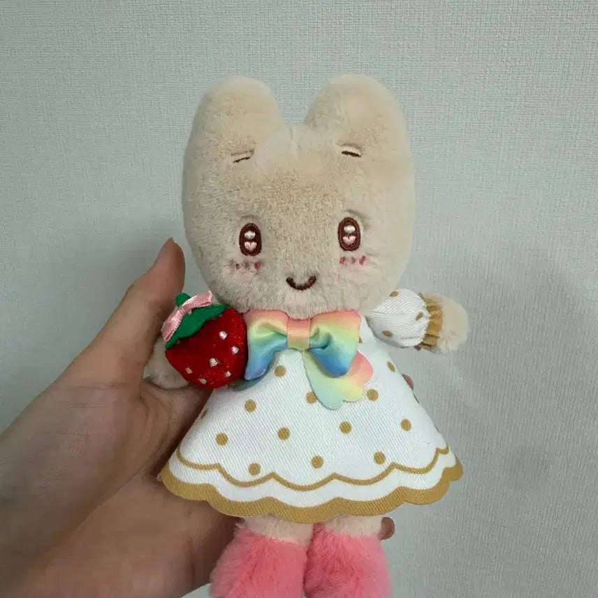 [BUNJANG] Sanrio Ichigo Marron Cream Mascot Doll Keychain / 산리오 이치고 딸기 마론크림 마스코트 인형 키링