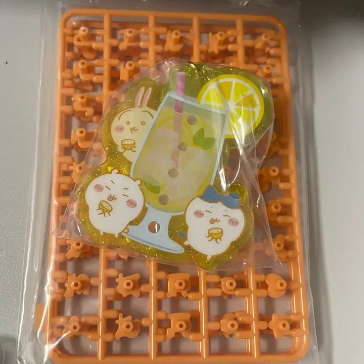 [BUNJANG] Chiikawa Name Tag &amp; Rakko Figure Bundle / 치이카와 네임텍/랏코 피규어 일괄