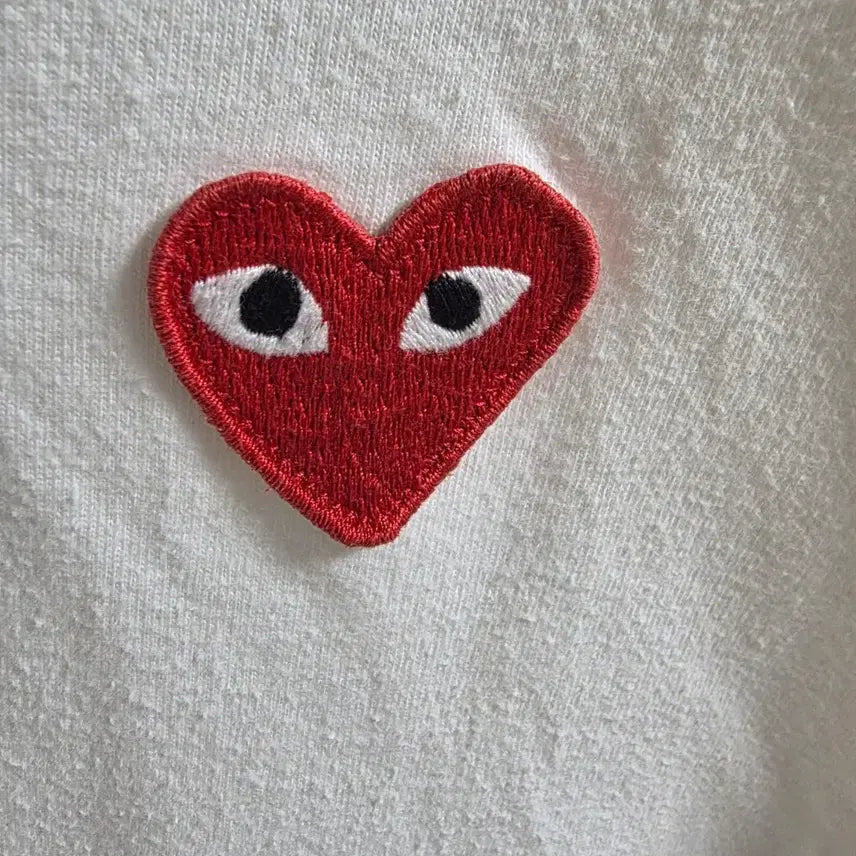 [BUNJANG] Comme des Garçons PLAY Red Heart Appliqué Short Sleeve T-shirt White L / [L] 플레이 꼼데가르송 레드와펜 반팔 티셔츠 화이트 (삼성물산 정품)