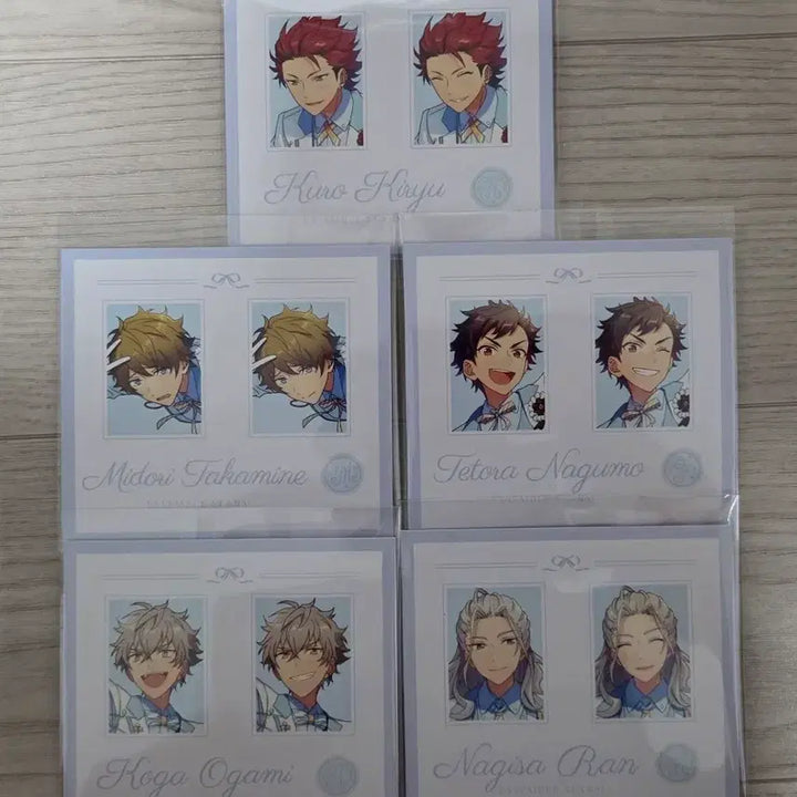 [BUNJANG] Ensemble Stars 3rd Anniversary Proof Photos Bundle Set / 판매, 교환) 앙스타 3주년 증명사진 증사 미도리나기사쿠로코가테토라 일괄