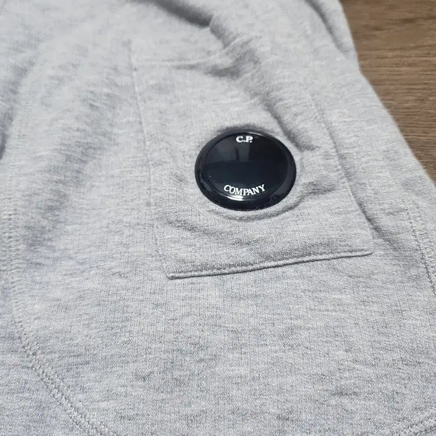 [SOLD OUT] CP컴퍼니 반바지 그레이