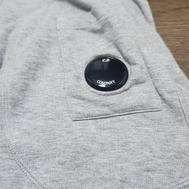 [SOLD OUT] CP컴퍼니 반바지 그레이