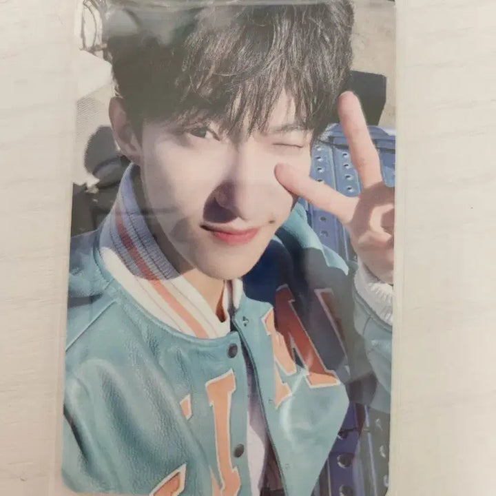 [BUNJANG] SEVENTEEN Kyobo Bookstore Lucky Draw POB DK Photocard / 세븐틴 교보문고 럭드 미공포 포카 도겸