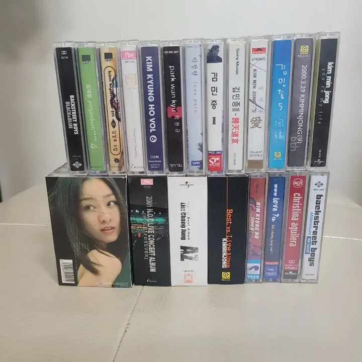 [BUNJANG] 90s Cassette Tape Collection with Autographed Album / 90년대 카세트 테이프 모음.