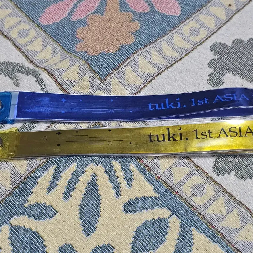 [BUNJANG] Tsuki Tsuki Inner Ear Holder / 츠키 tuki. 내한 긴테홀더