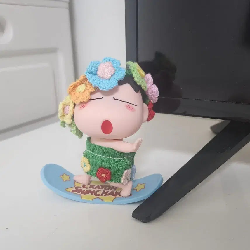 [BUNJANG] Crayon Shin-chan Surfing Figure / 써핑 짱구 피규어